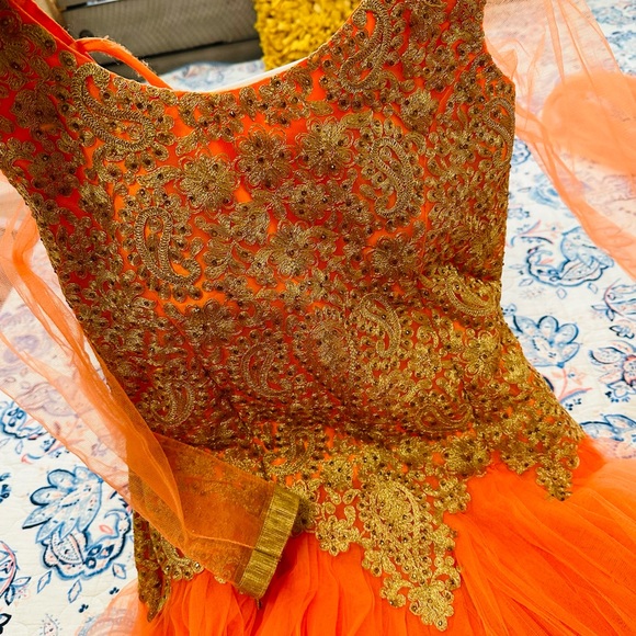 Pakistani Indian wedding party gown 3 PCs suit orange small eid outfit - Picture 2 of 16